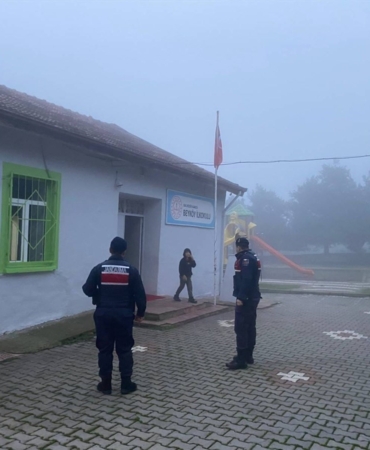 Balıkesir’de Yılbaşı Öncesi Okul Çevreleri ve Servislere Denetim