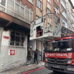 Fatih’te 4 katlı binanın temelinin çöktüğü iddiası: Salonun ortasında çukur oluştu