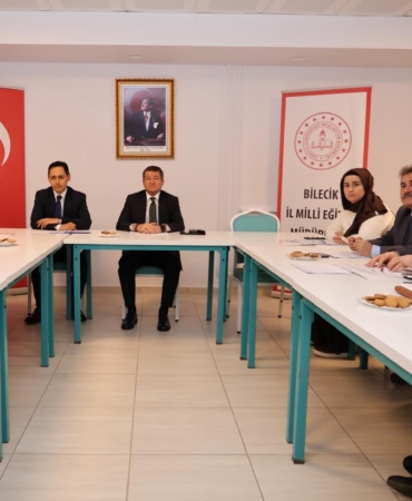 Bilecik’te ortaokul müdürleriyle eğitim değerlendirme toplantısı