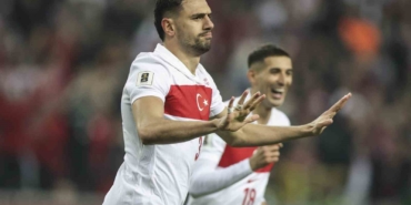 Merih Demiral, Al Ahli ile sözleşme yeniledi