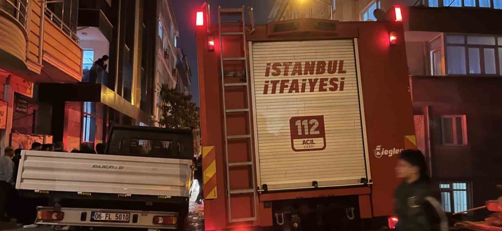 Güngören’de binadaki patlamada yaşlı çift yaralandı