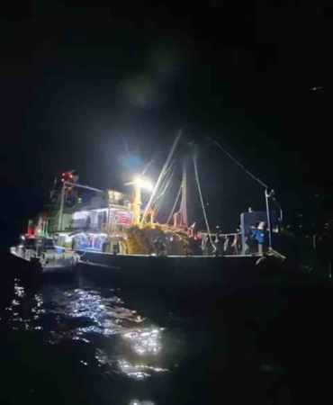 Gece yarısı teknelere baskın