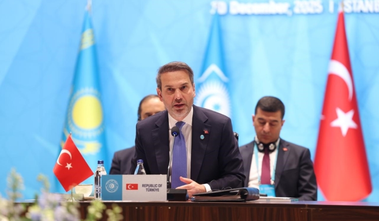 Bakan Bayraktar: "Doğudan batıya ‘yeşil enerji hattı’ çalışmaları başlıyor"