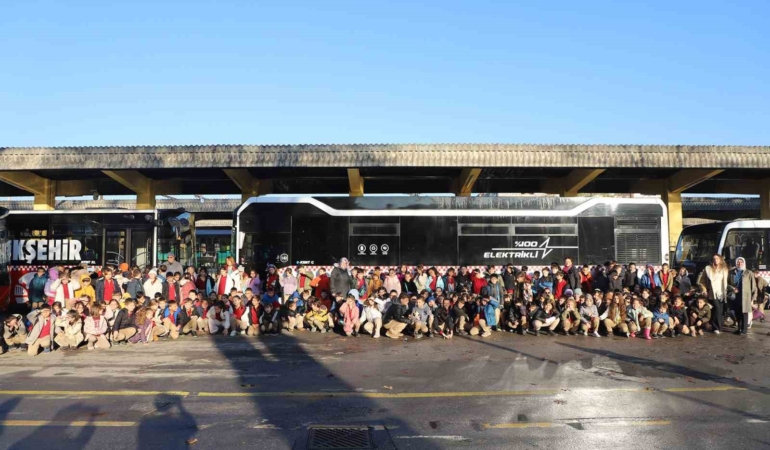 Çocuklardan yerinde toplu taşıma ve ulaşım incelemesi