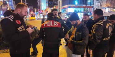 Yılbaşına saatler kala Kadıköy’de denetimler sürüyor