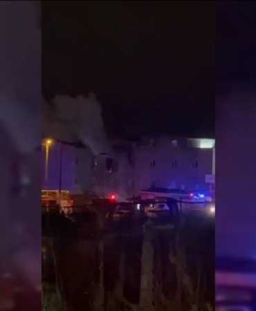 Arnavutköy’de iş yeri alevlere teslim oldu: 1’i ağır 3 yaralı