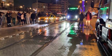 Tramvayın altında kalan yaşlı kadın 2 günlük yaşam mücadelesini kaybetti