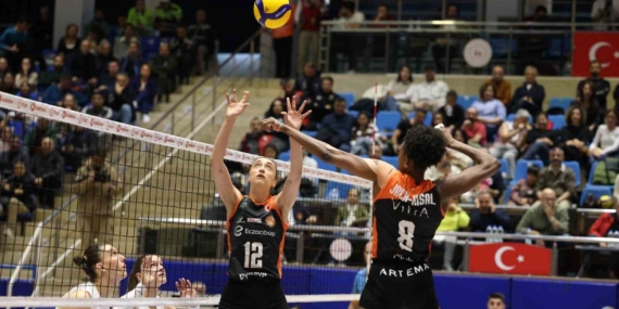 Eczacıbaşı Dynavit, Aydın deplasmanında set vermedi