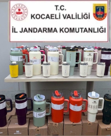 Kocaeli’de piyasa değeri yüksek ünlü markaya ait 100 termos ele geçirildi