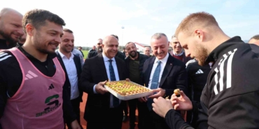 Kocaelispor’a Kasımpaşa maçı öncesi baklavalı moral