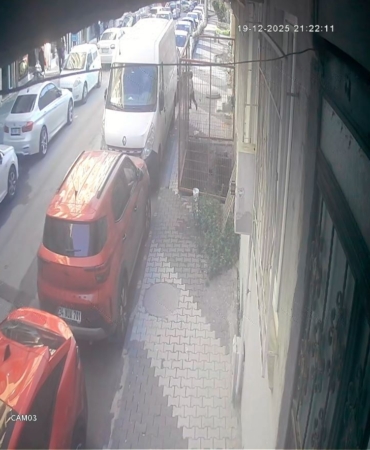 Arnavutköy’de otomobil 3 yaşındaki çocuğa çarptı
