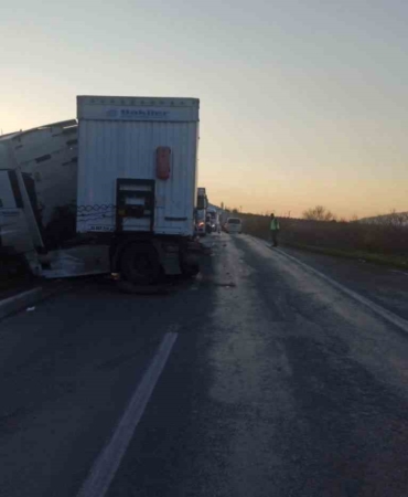 Bilecik’te tır kontrolden çıktı: 1 yaralı
