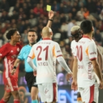 Victor Osimhen cezalı duruma düştü