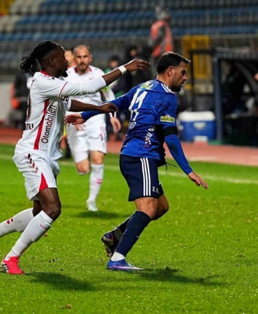 Trendyol Süper Lig: Kasımpaşa: 0 - Samsunspor: 0 (İlk yarı)