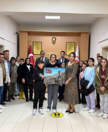 Pankreas kanserinden hayatını kaybeden gazinin anısı adliye duvarında yaşatılacak