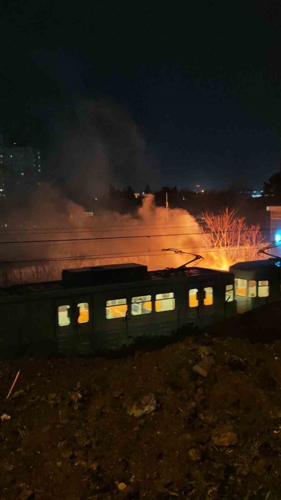 Yenibosna Metro İstasyonu’nda yangın paniği