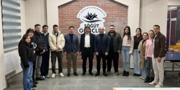 Başkan Durgut gençlerle Gençlik Merkezi’nde buluştu