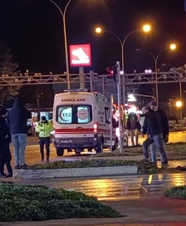 Sakarya’da otomobil ile motosiklet çarpıştı: 2 yaralı