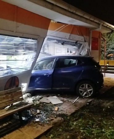 Silivri’de akollü sürücü kantar binasına çarptı: 1 ölü