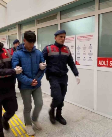 Kulübede balta ve kürekle öldürülen berberin vücudunda 24 yara tespit edildi