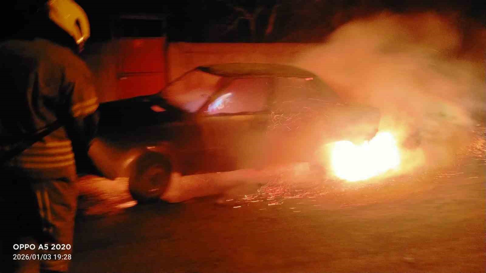 Gönen’de araç yangınına müdahale edildi