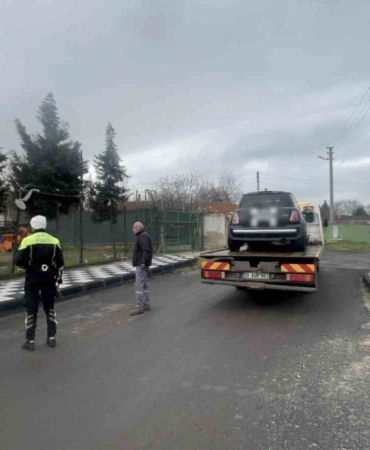 Çorlu’da abart egzozlu otomobile ceza kesildi