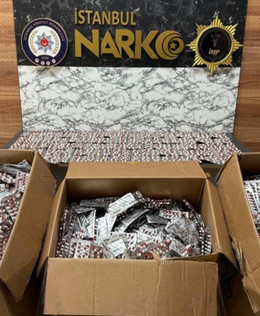 Güngören’de depoya uyuşturucu baskını: 3 gözaltı