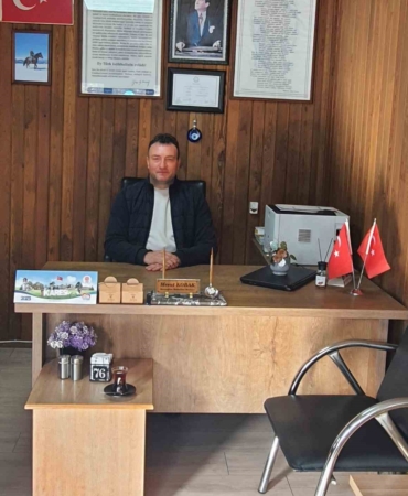 Karaoğlan Mahallesinin yeni muhtarı Mesut Kobak oldu