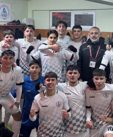 Körfez Gençlerbirliği, U-18 Ligi’nde liderliğe yükseldi