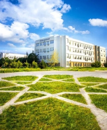 BUÜ, projeleriyle zirveye koşuyor