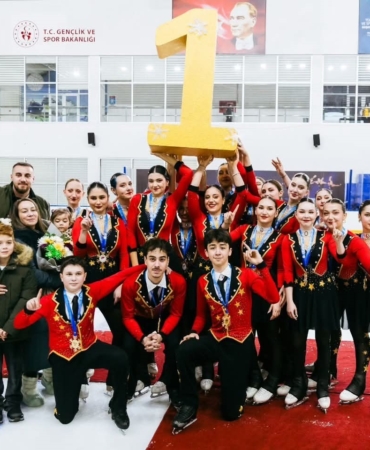 Kocaeli takımları, senkronize buz pateninde kürsüyü kaptırmadı