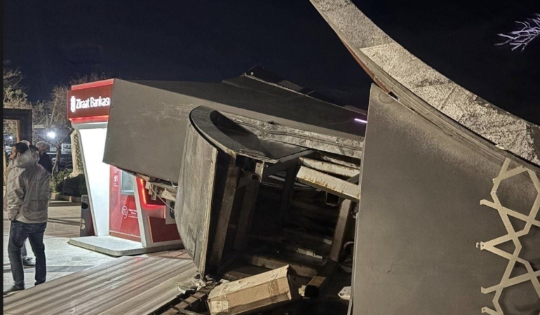 Marmara Saraylar’da dev ekran devrildi