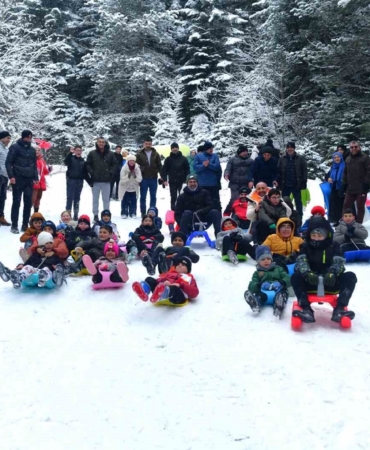 Çocuklara karne hediyesi kar festivali