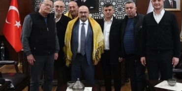 Balıkesir’de Vali Ustaoğlu devecileri kabul etti