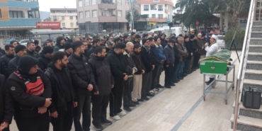 Arkadaşı tarafından bıçaklanarak öldüren genç toprağa verildi