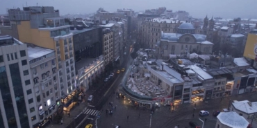 Taksim’de kar yağışı etkili oluyor