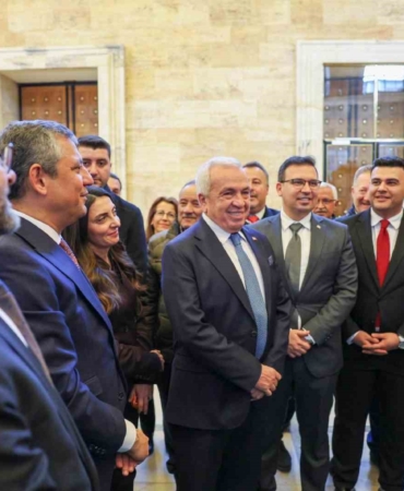 CHP Genel Başkanı Özel’den Nilüfer ve Bursa teşkilatına mesaj