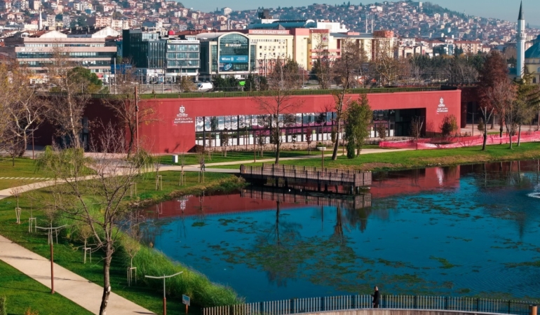 Kocaeli’de "Alev Alatlı Kütüphanesi ve Sanat Galerisi" törenle tanıtıldı