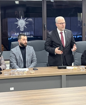 AK Parti Bilecik’te gençlerle buluştu