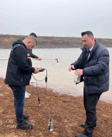 Tekirdağ’da gölette toplu balık ölümleri: Sudan numune alındı