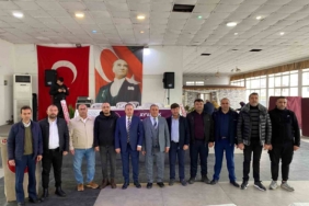 Ayvacık’ta Şoförler ve Otomobilciler Esnaf Odası Başkanı Mehmet Solak güven tazeledi
