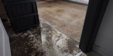 Beylikdüzü’nde 2 daireyi su bastı: Bina boşaltıldı