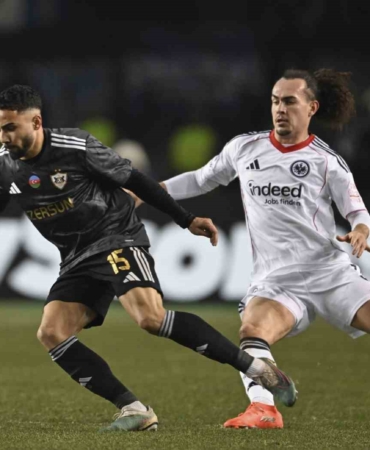 Karabağ, 90+4’te Eintracht Frankfurt’u devirdi