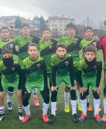 Bilecik U14 Gençler Ligi’nde Vitraspor zirveye 1 adım daha yaklaştı