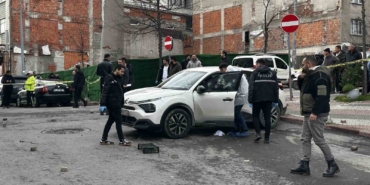 Kağıthane’de kanlı saldırı: Park halindeki araca kurşun yağdırdılar