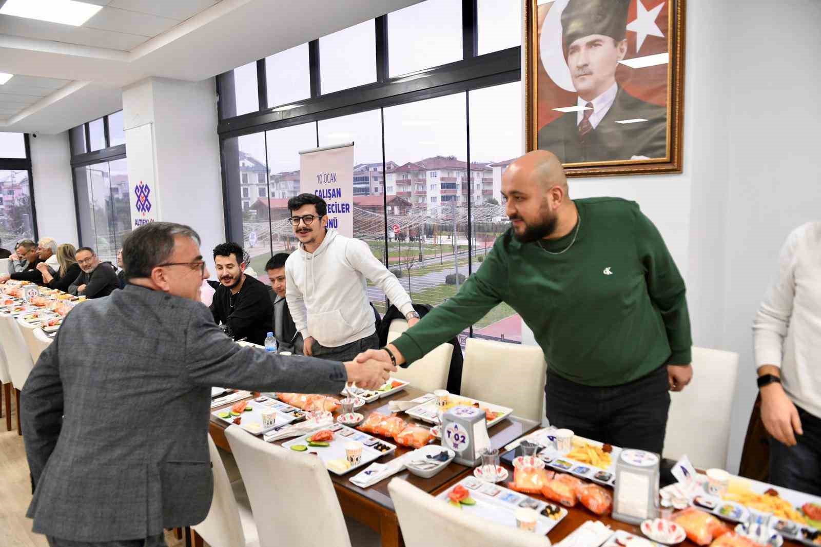 Başkan Hakan Şehirli, Çalışan Gazeteciler Günü’nde basınla buluştu