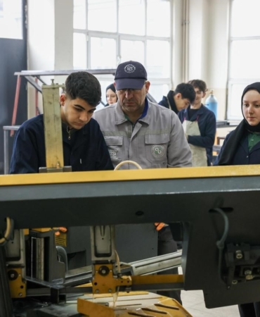 Arnavutköy Belediyesinin kamelyaları meslek liselerinde üretiliyor