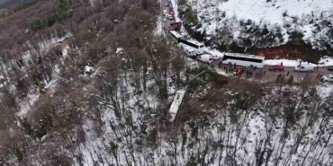 Kartepe’nin zirvesinden inerken otobüs şarampole uçtu: 22 yaralı