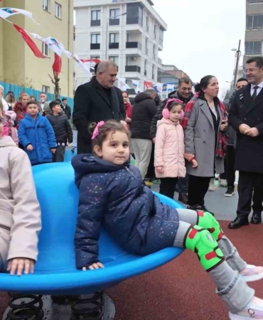 Çekmeköy’de "Susam Sokağı" hizmete açıldı