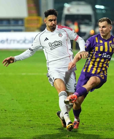 Trendyol Süper Lig: Eyüpspor: 0 - Beşiktaş: 1 (İlk yarı)